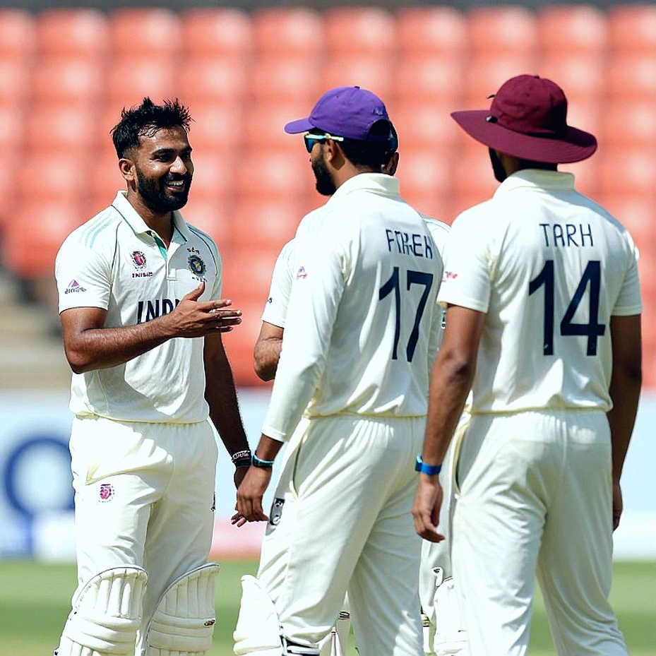 ট্রান্সফার উইন্ডোর কোলাহলে হারানো খাতা: বাংলাদেশের ক্রিকেট পাইপলাইন, বয়স-গ্রুপ রেকর্ড ও এক অসম্পূর্ণ আর্কাইভ