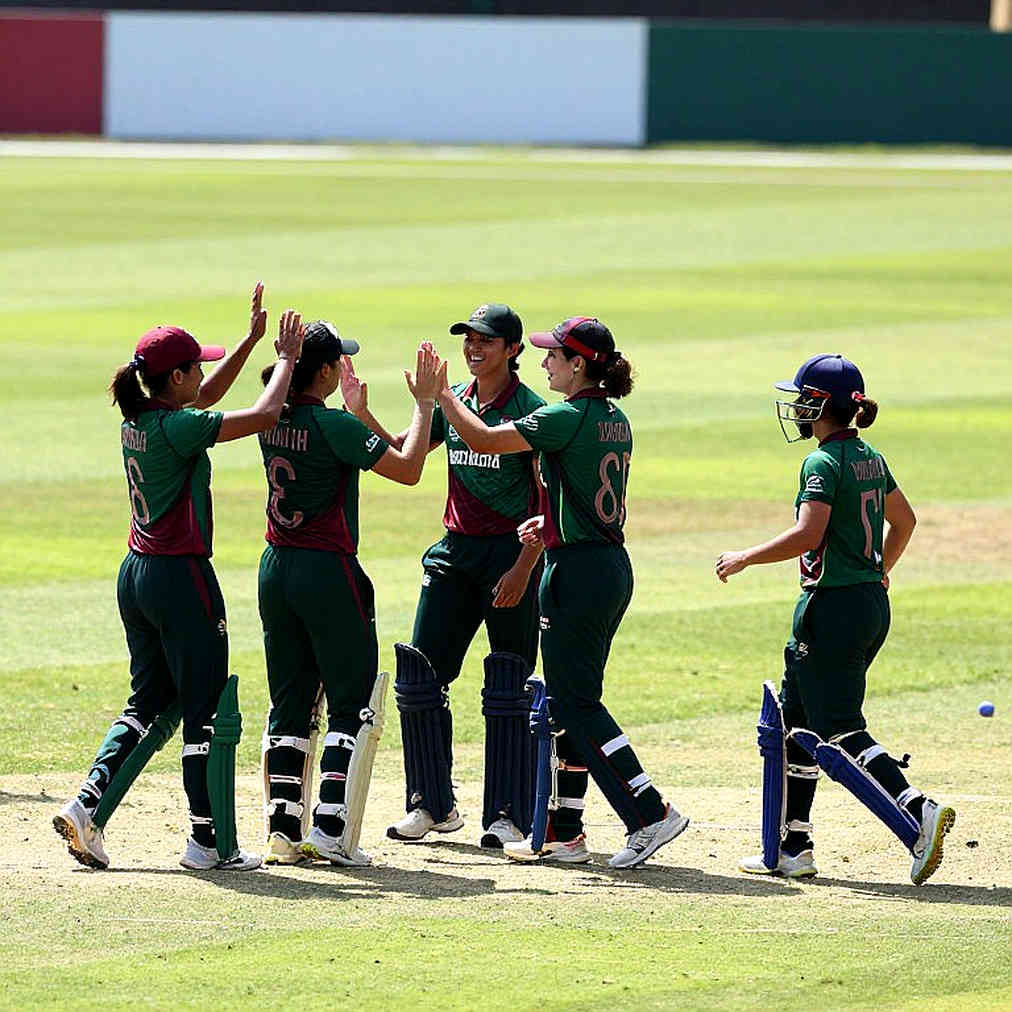 Women's Cricket's Transfer Window: Prices Are Rising, But Who Owns the Door? Women's Cricket's Transfer Window: Prices Are Rising, But Who Owns the Door?