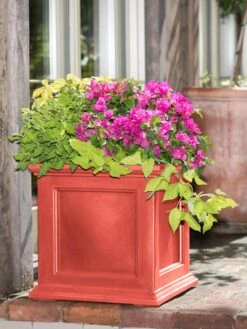 Fairfield Self-Watering Square Planter, 20” X 20” 14 Fairfield Self-Watering Square Planter, 20” X 20” -Garden Supply Store 39 618 08477 tif