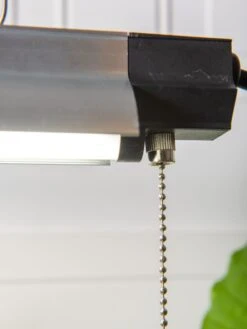 Miracle LED® Hangable LED Grow Light 8 Miracle LED® Hangable LED Grow Light -Garden Supply Store 3 4 crop 8612977 5517