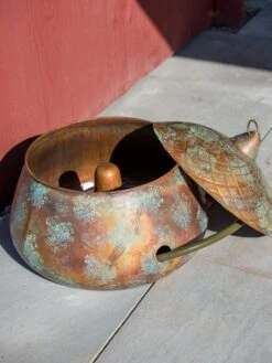 Acorn Hose Pot -Garden Supply Store 3 4 crop 8613361 0051