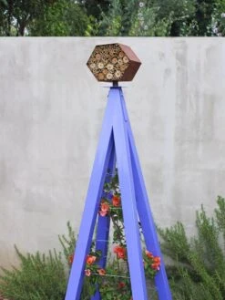 Bee Bungalow + Akoris Garden Tuteur Sr. -Garden Supply Store 8600532 02V tif