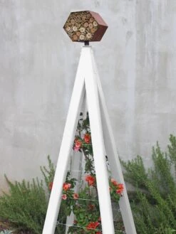 Bee Bungalow + Akoris Garden Tuteur Jr. -Garden Supply Store 8600532 03v bee bungalow akoris garden tuteur cloud white