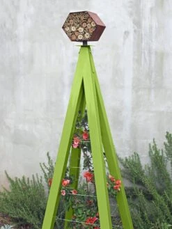 Bee Bungalow + Akoris Garden Tuteur Jr. -Garden Supply Store 8600532 05v bee bungalow akoris garden tuteur leaf green