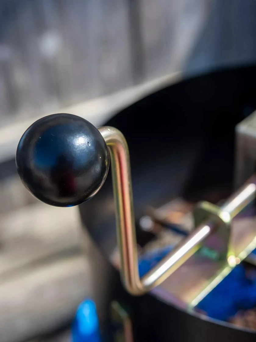 Gardener's Rotary Compost Soil Sifter 4 Gardener's Rotary Compost Soil Sifter - Image 4