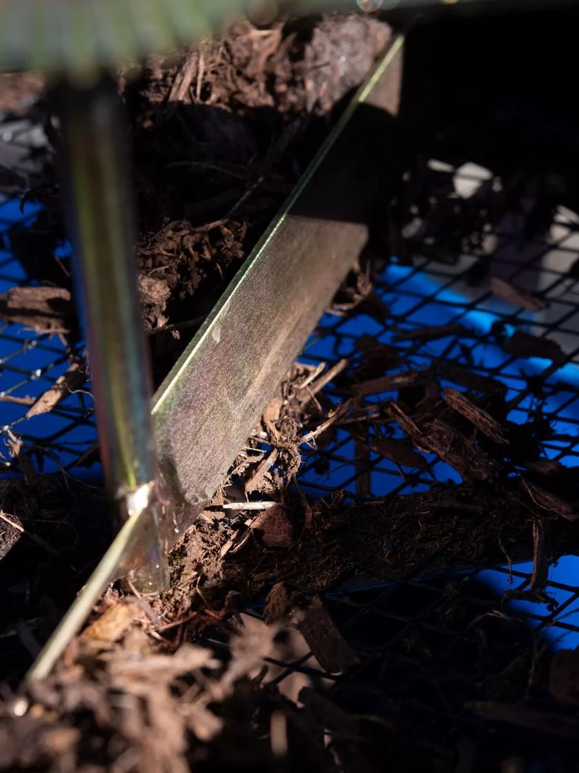 Gardener's Rotary Compost Soil Sifter 5 Gardener's Rotary Compost Soil Sifter - Image 5