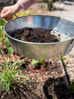 Gardener's Compost Soil Sifter 9 Gardener's Compost Soil Sifter -Garden Supply Store 8611018 160 tif