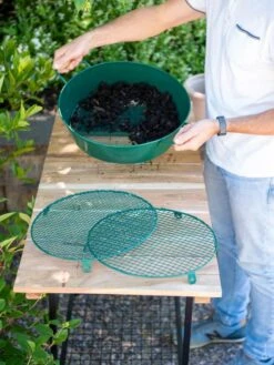 Gardener's Compost Soil Sifter 8 Gardener's Compost Soil Sifter -Garden Supply Store 8611018 168 tif