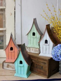 Heartwood Airloom Bird House