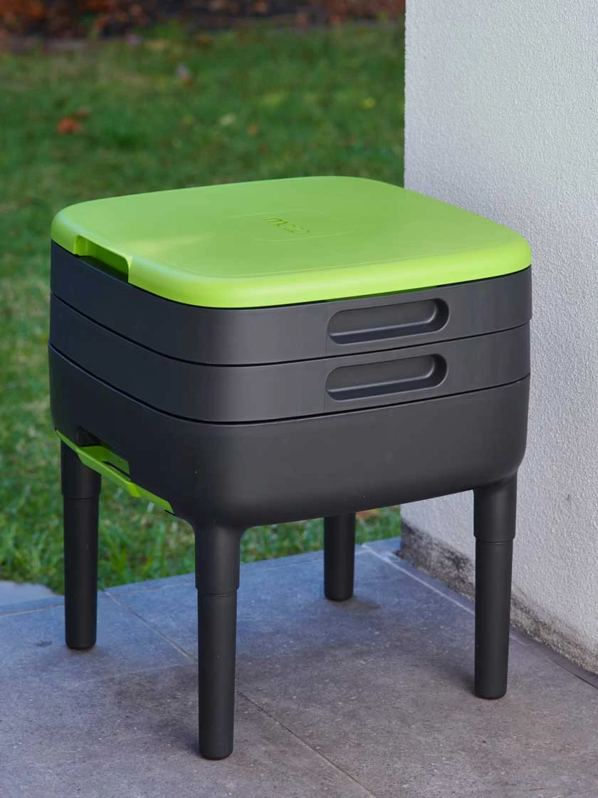 Maze Worm Farm Composter With Legs 1 Maze Worm Farm Composter With Legs